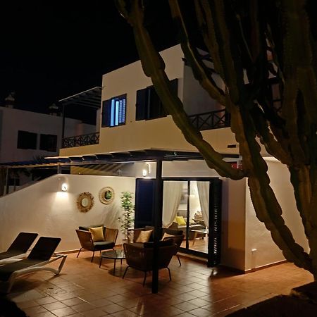 Villa Optimist Rubicon Piscina Climatizable, Frente Al Mar Playa Blanca  Extérieur photo