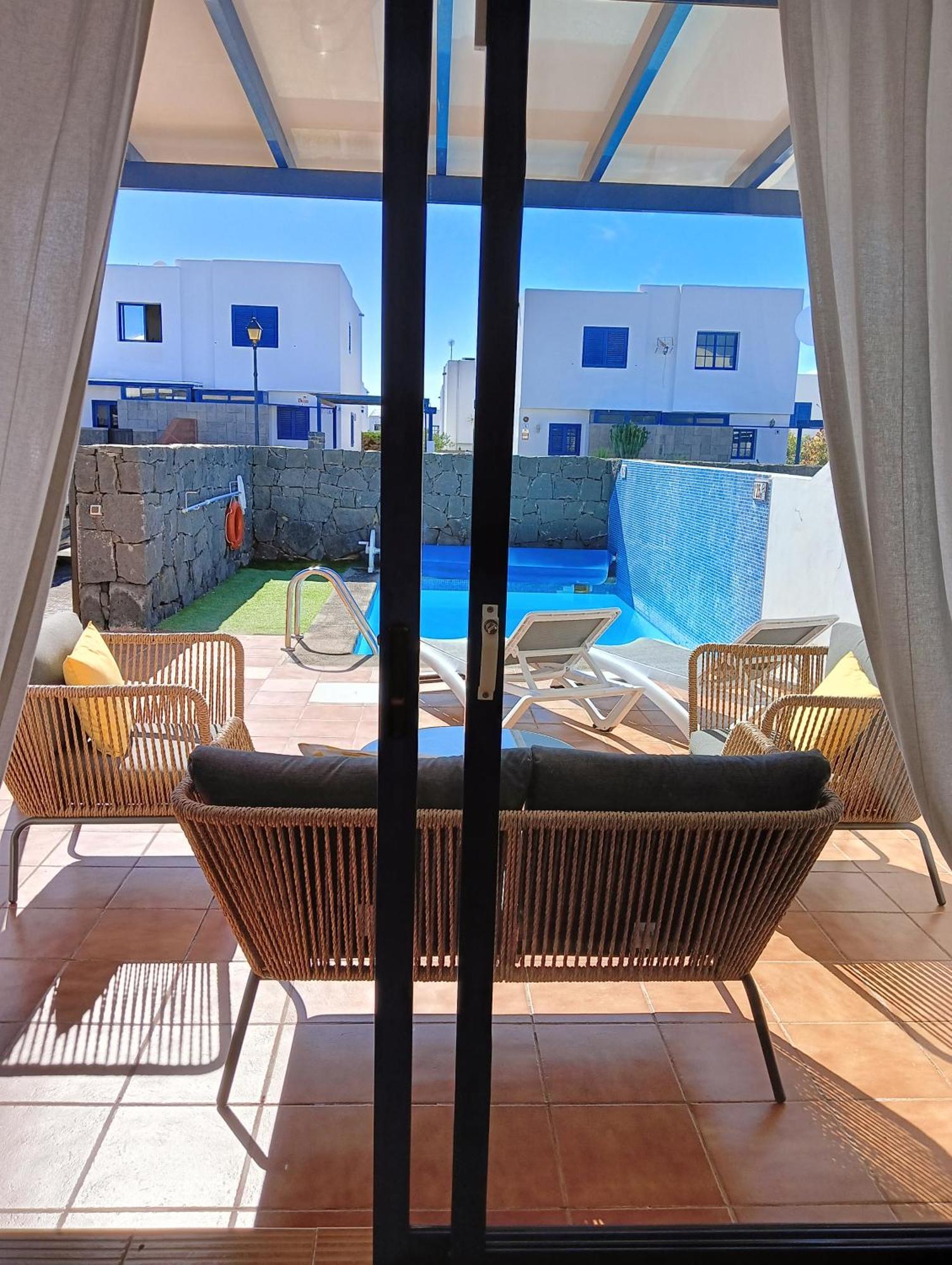 Villa Optimist Rubicon Piscina Climatizable, Frente Al Mar Playa Blanca  Extérieur photo
